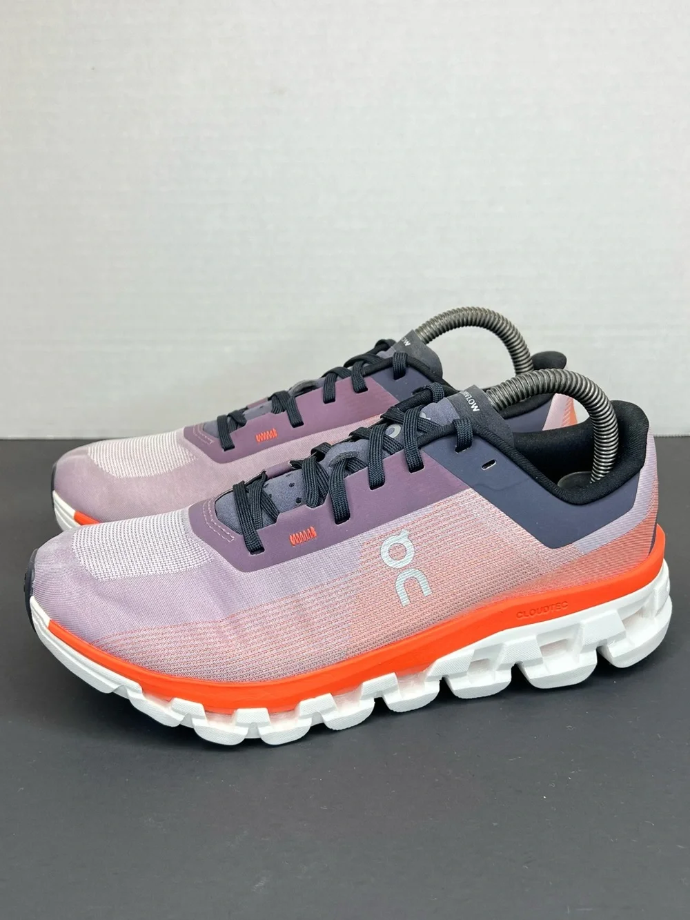 On Cloudflow 4 Women's Running Sz 8 in Quartz/Flame As New, Tried On Only No Box